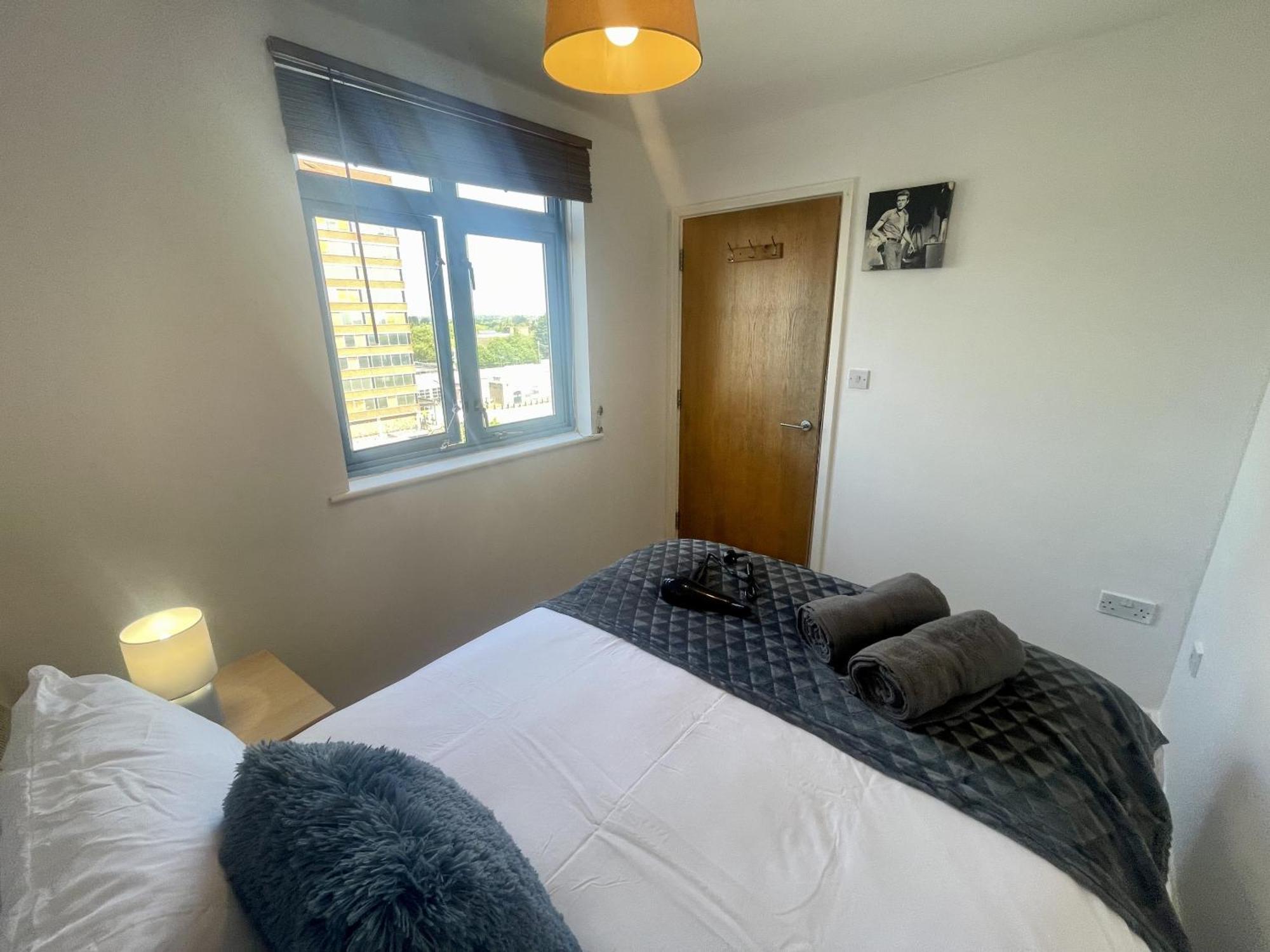 Hk Life Serviced Apartment , City Centre Swindon Exterior foto